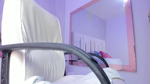 Rousse  online show from October 4, 7:01 pm