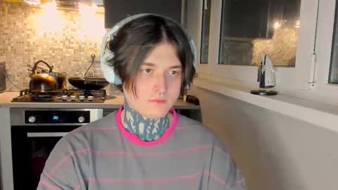 _torfin_ online show from February 24, 8:40 pm