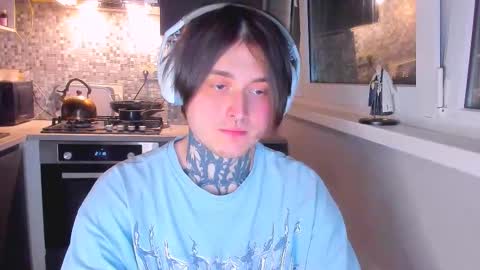 _torfin_ online show from March 7, 9:56 pm