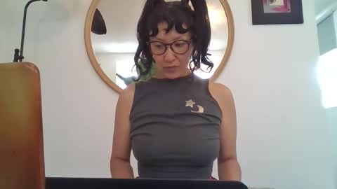 _tutti_frutti_ online show from April 26, 8:28 pm