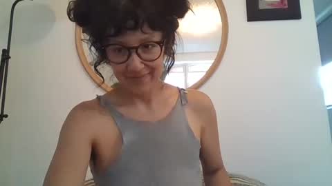 _tutti_frutti_ online show from June 9, 10:10 pm