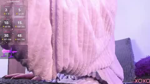 Snapshot of _urcutekitty chatting on July 1, 2:57 am online show from July 1, 2:57 am