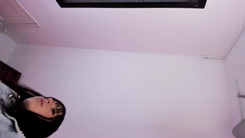 _valeria_saenz_ online show from June 14, 3:19 am
