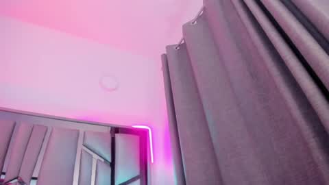 _valeria_saenz_ online show from July 2, 3:23 am