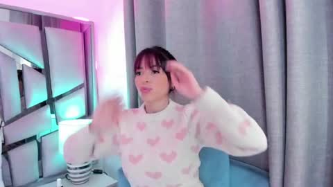 _valeria_saenz_ online show from July 8, 4:17 am