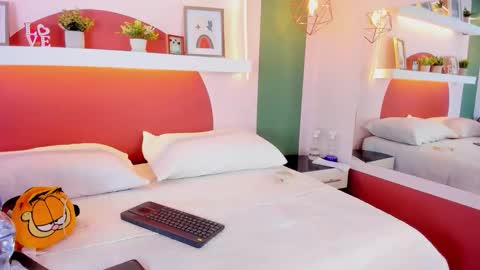 _valeryboobs_ online show from October 15, 12:27 pm