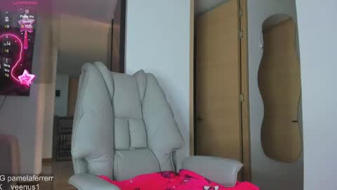 stephany online show from May 2, 10:48 pm