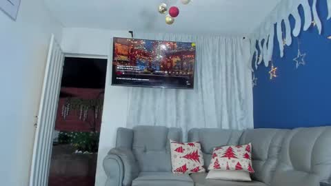 Snapshot of _veronica_tits chatting on December 15, 4:51 am Veronica online show from December 15, 4:51 am