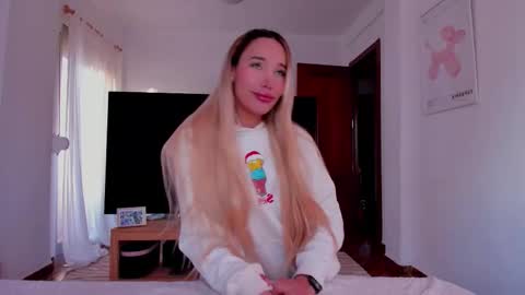   online show from January 8, 4:31 pm