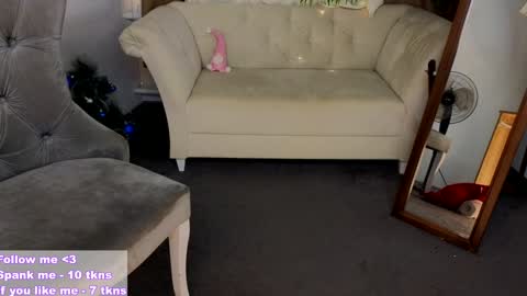 Violet online show from December 15, 3:13 am