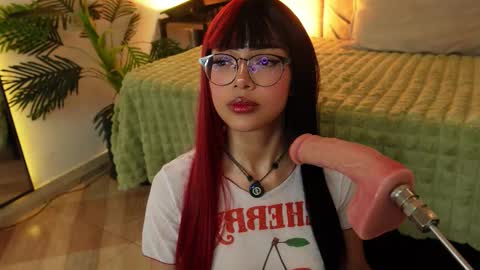   online show from March 3, 8:37 pm