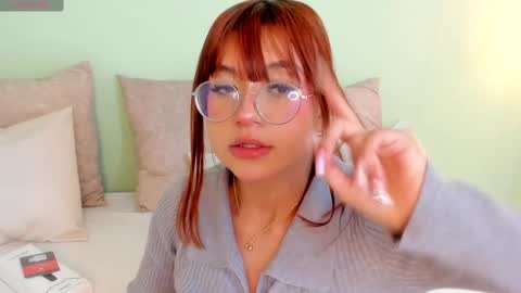 Snapshot of _vix555_ chatting on February 22, 1:55 am Vix online show from February 22, 1:55 am