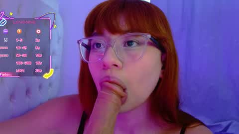 Snapshot of _vix555_ chatting on February 21, 4:52 pm Vix online show from February 21, 4:52 pm