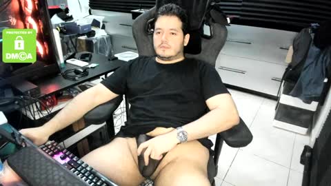 Snapshot of _vix__ chatting on April 4, 6:22 am Vix online show from April 4, 6:22 am