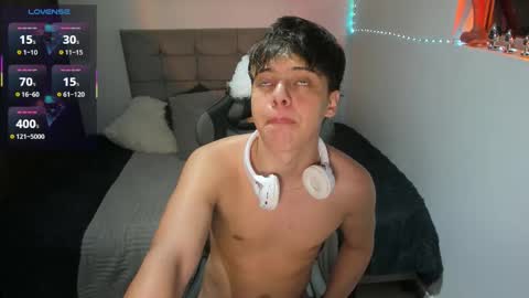 Snapshot of _walker007 chatting on November 29, 3:42 am Aron Walker online show from November 29, 3:42 am