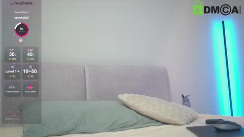 Snapshot of _wild_berry chatting on November 17, 8:47 pm Lily online show from November 17, 8:47 pm