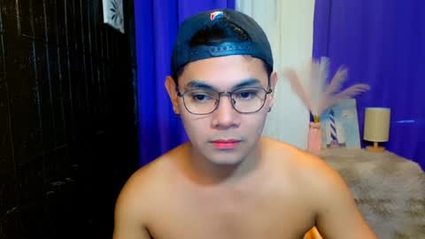 Snapshot of _xxcocksucker chatting on January 1, 3:34 am _xxcocksucker online show from January 1, 3:34 am