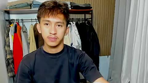 Snapshot of _xxhavefunwithme69_ chatting on July 2, 12:33 pm Andrei online show from July 2, 12:33 pm