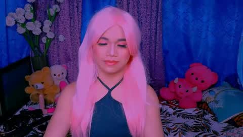 _xxlilly online show from April 15, 10:44 am