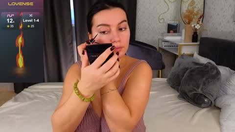 Jasmine online show from December 18, 8:20 am
