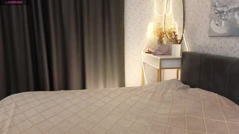 Snapshot of _your_sweetdream chatting on October 11, 8:24 am Jasmine online show from October 11, 8:24 am