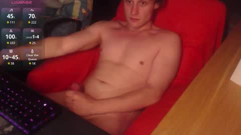 Snapshot of _yourcuteboy_ chatting on December 5, 8:16 pm _yourcuteboy_ online show from December 5, 8:16 pm