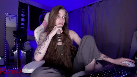 Snapshot of _yourwetdreams_ chatting on September 13, 11:48 pm Roxy online show from September 13, 11:48 pm