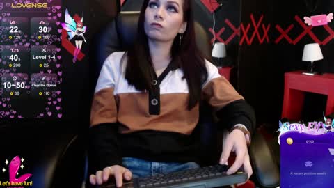 Yuyi online show from January 23, 11:15 am