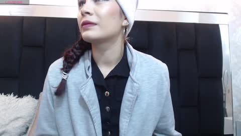 Yuyi online show from January 27, 11:11 am