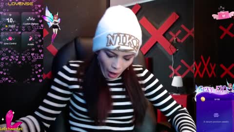 Yuyi online show from February 6, 11:10 am