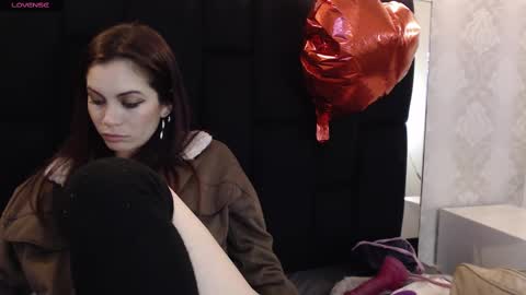 Yuyi online show from February 16, 2:21 pm