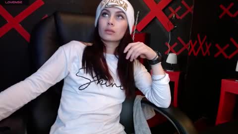 Yuyi online show from February 17, 5:32 pm