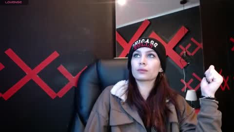 Yuyi online show from March 3, 11:11 am