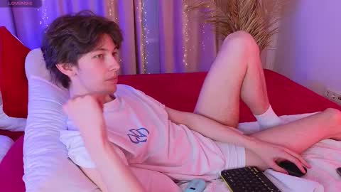 Snapshot of a11ice chatting on November 30, 1:15 pm Denis online show from November 30, 1:15 pm