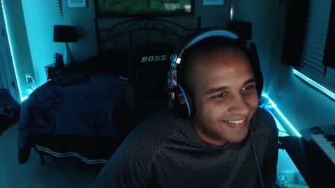 Snapshot of a4orce chatting on December 5, 12:30 am a4orce online show from December 5, 12:30 am