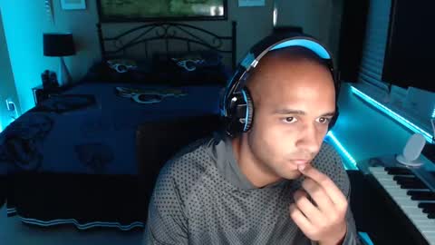 Snapshot of a4orce chatting on February 12, 12:05 am a4orce online show from February 12, 12:05 am