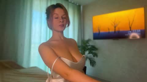 Snapshot of a__enigma chatting on October 27, 9:35 am online show from October 27, 9:35 am