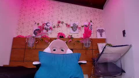 Aisha online show from September 20, 11:55 am