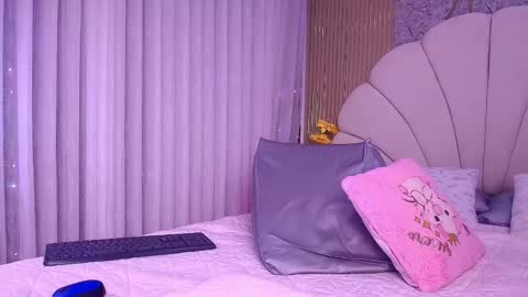Aisha online show from May 13, 11:51 am