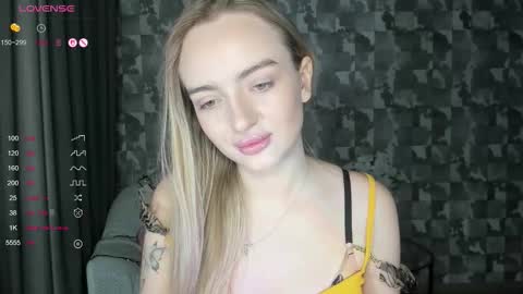 Snapshot of a_delina chatting on January 8, 1:46 pm Adelina online show from January 8, 1:46 pm