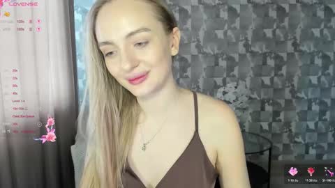 Snapshot of a_delina chatting on February 21, 11:44 am Adelina online show from February 21, 11:44 am