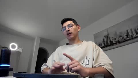 Snapshot of a_lejandro_08 chatting on March 12, 7:46 am alejo online show from March 12, 7:46 am