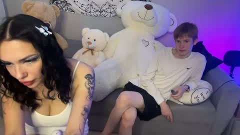 Kris Michael online show from July 4, 4:02 pm