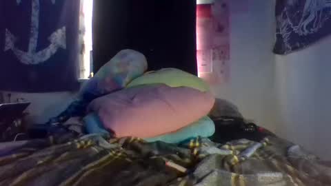 Snapshot of a_twinkie chatting on February 18, 3:10 pm Chris online show from February 18, 3:10 pm