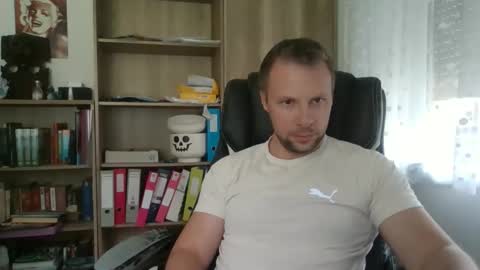 Long distance cumshot online show from May 19, 9:37 am