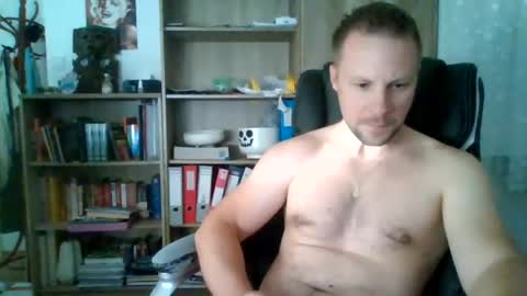 Long distance cumshot online show from June 20, 5:49 pm