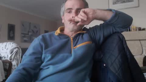 Snapshot of aalex1717 chatting on December 18, 4:06 pm Aalex1717 online show from December 18, 4:06 pm