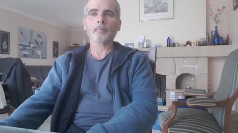 Snapshot of aalex1717 chatting on December 24, 12:22 pm Aalex1717 online show from December 24, 12:22 pm