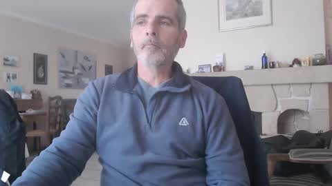 Snapshot of aalex1717 chatting on December 29, 3:24 pm Aalex1717 online show from December 29, 3:24 pm