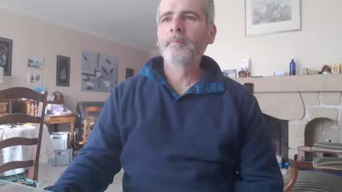 Snapshot of aalex1717 chatting on January 5, 9:37 am Aalex1717 online show from January 5, 9:37 am